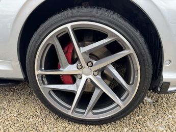 LAND ROVER RANGE ROVER SPORT 5.0 P575 V8 SVR