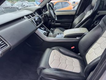 LAND ROVER RANGE ROVER SPORT 5.0 P575 V8 SVR