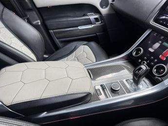LAND ROVER RANGE ROVER SPORT 5.0 P575 V8 SVR