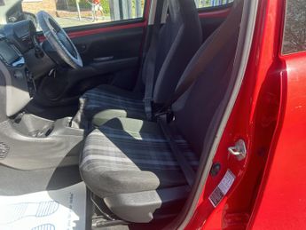 PEUGEOT 108 1.0 Active