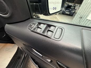 LAND ROVER FREELANDER 2 2.2 SD4 HSE Automatic 5Dr