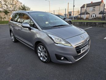 PEUGEOT 5008 1.6 BlueHDi Allure