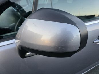 PEUGEOT 5008 1.6 BlueHDi Allure