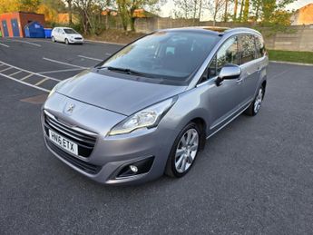 PEUGEOT 5008 1.6 BlueHDi Allure