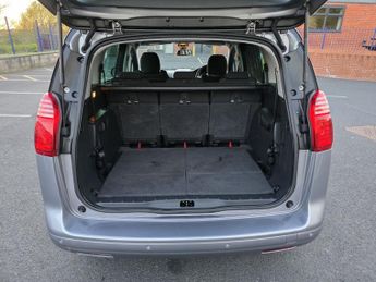 PEUGEOT 5008 1.6 BlueHDi Allure