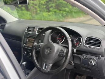 VOLKSWAGEN GOLF 1.6 TDI Match DSG Euro 5 5dr
