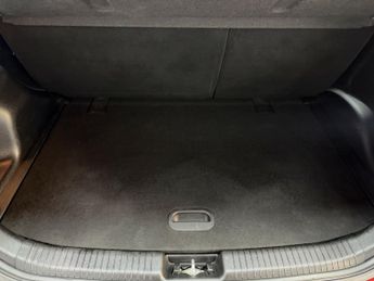 KIA VENGA 1.4 CRDi 2