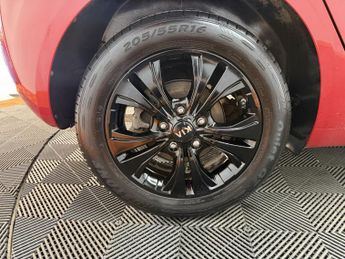 KIA VENGA 1.4 CRDi 2
