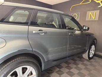 LAND ROVER RANGE ROVER EVOQUE 2.0 TD4 SE Tech