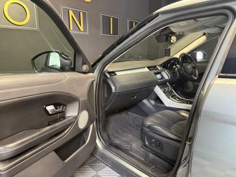 LAND ROVER RANGE ROVER EVOQUE 2.0 TD4 SE Tech