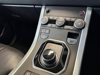 LAND ROVER RANGE ROVER EVOQUE 2.0 TD4 SE Tech