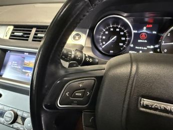 LAND ROVER RANGE ROVER EVOQUE 2.0 TD4 SE Tech
