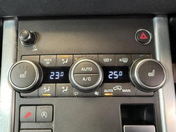 LAND ROVER RANGE ROVER EVOQUE 2.0 TD4 SE Tech