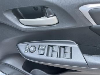 HONDA JAZZ 1.3 i-VTEC SE Navi