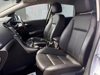 VAUXHALL ASTRA 1.6 16V Elite Sports Tourer Euro 5 5dr