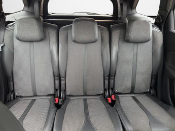 PEUGEOT 5008 1.5 BlueHDi Allure Premium