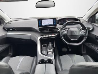 PEUGEOT 5008 1.5 BlueHDi Allure Premium