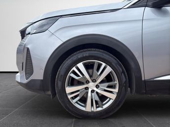 PEUGEOT 5008 1.5 BlueHDi Allure Premium