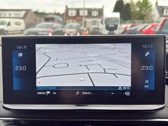 PEUGEOT 5008 1.5 BlueHDi Allure Premium