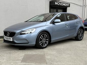 VOLVO V40 2.0 Momentum D2