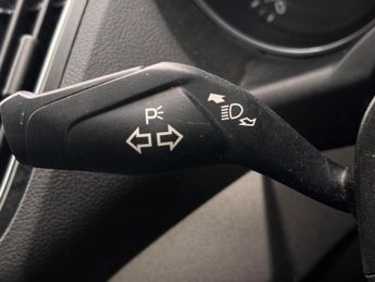FORD C-MAX 1.0T EcoBoost Zetec Euro 6 (s/s) 5dr
