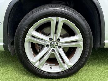 VOLKSWAGEN TIGUAN 2.0 TDI BlueMotion Tech R-Line