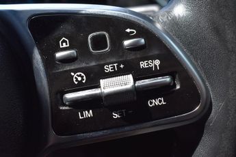 MERCEDES-BENZ A CLASS 1.5 A180d Sport
