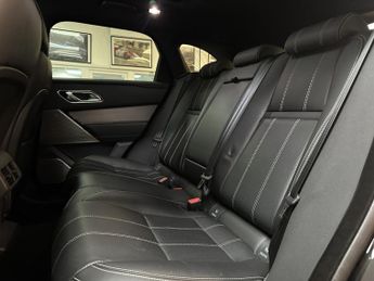 LAND ROVER RANGE ROVER VELAR 2.0 D240 R-Dynamic SE