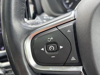 VOLVO XC60 2.0 Inscription Expression T6 Plug-in hybrid AWD