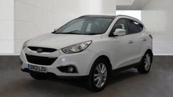 Hyundai IX35 2.0 CRDi Premium Diesel 4WD White 5dr PANROOF+SATNAV+9 STAMPS