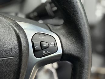 FORD B-MAX 1.6 Titanium
