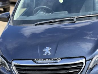 PEUGEOT 108 1.2 PureTech Allure