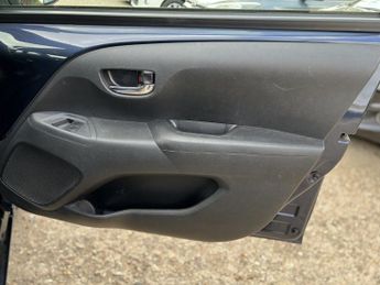 PEUGEOT 108 1.2 PureTech Allure