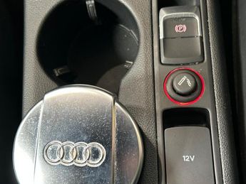 AUDI Q3 2.0 TDI S line Plus