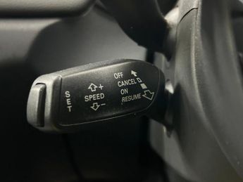 AUDI Q3 2.0 TDI S line Plus