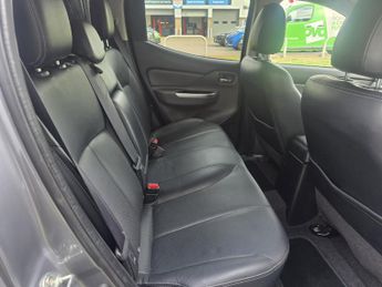 MITSUBISHI L200 2.4 DI-D DC Warrior
