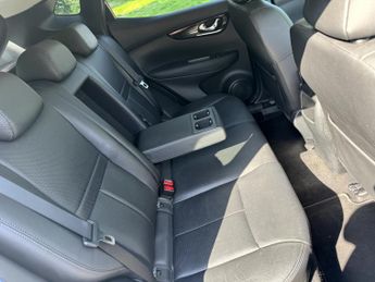 NISSAN QASHQAI 1.2 DIG-T Tekna