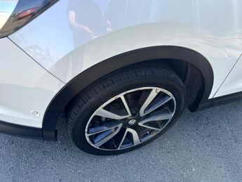 NISSAN QASHQAI 1.2 DIG-T Tekna