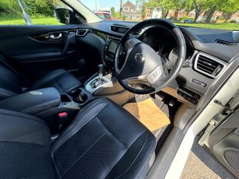 NISSAN QASHQAI 1.2 DIG-T Tekna