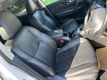 NISSAN QASHQAI 1.2 DIG-T Tekna