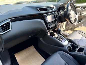 NISSAN QASHQAI 1.2 DIG-T Tekna