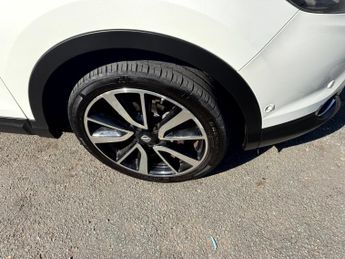 NISSAN QASHQAI 1.2 DIG-T Tekna