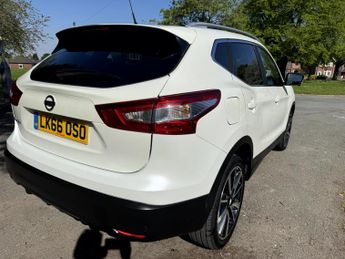 NISSAN QASHQAI 1.2 DIG-T Tekna