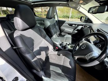 NISSAN QASHQAI 1.2 DIG-T Tekna