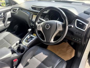 NISSAN QASHQAI 1.2 DIG-T Tekna