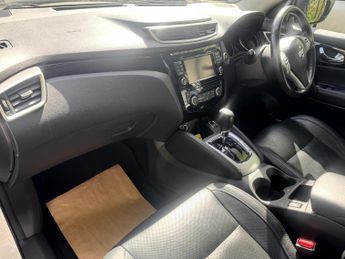 NISSAN QASHQAI 1.2 DIG-T Tekna