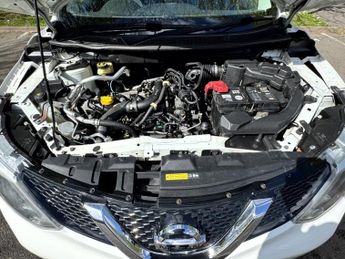 NISSAN QASHQAI 1.2 DIG-T Tekna