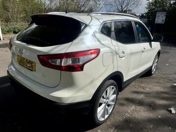 NISSAN QASHQAI 1.2 DIG-T Tekna