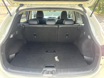 NISSAN QASHQAI 1.2 DIG-T Tekna