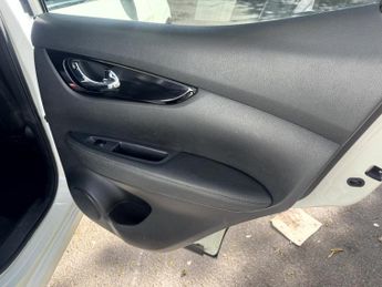 NISSAN QASHQAI 1.2 DIG-T Tekna